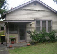 Peartree Cottage - Coogee Beach Accommodation