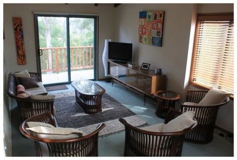 Mossy Point Holiday Rentals - Coogee Beach Accommodation 3