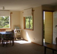 Freycinet Marine Farm accommodation - Coogee Beach Accommodation
