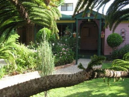 Short Stay Network - Coogee Beach Accommodation 4