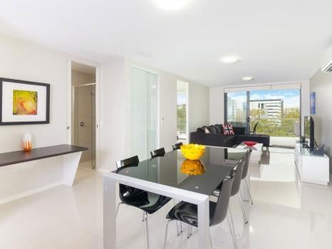 Short Stay Network - Coogee Beach Accommodation 6