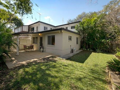 Short Stay Network - Coogee Beach Accommodation 8