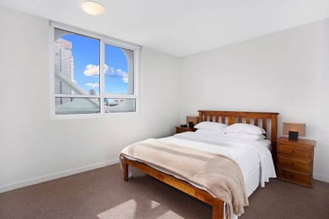Astra Apartments - Melbourne Docklands - Coogee Beach Accommodation 0
