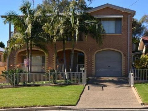 Tomakin Beach House - Coogee Beach Accommodation 0