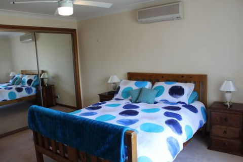 Tomakin Beach House - Coogee Beach Accommodation 3