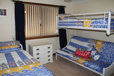 Tomakin Beach House - Coogee Beach Accommodation 4