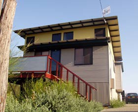 Sea Shacks - Jervis Bay Getaways - Coogee Beach Accommodation 0