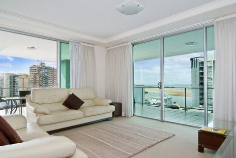 M1 Resort Maroochydore - Coogee Beach Accommodation 1