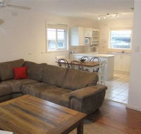 Rosebud Beach House on Kennington - Coogee Beach Accommodation
