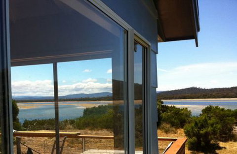 The Blue House Coles Bay - Coogee Beach Accommodation 2