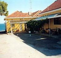 Bay View Holiday Flats - Coogee Beach Accommodation