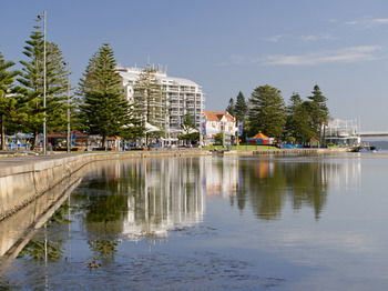 Oaks Waterfront Resort - The Entrance - Coogee Beach Accommodation 11