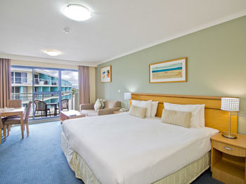 Oaks Waterfront Resort - The Entrance - Coogee Beach Accommodation 13