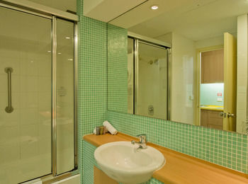 Oaks Waterfront Resort - The Entrance - Coogee Beach Accommodation 18