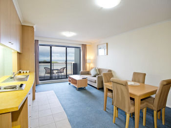 Oaks Waterfront Resort - The Entrance - Coogee Beach Accommodation 30