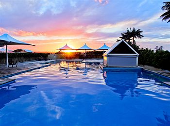 Oaks Waterfront Resort - The Entrance - Coogee Beach Accommodation 0