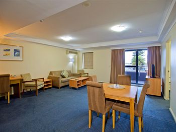 Oaks Waterfront Resort - The Entrance - Coogee Beach Accommodation 6