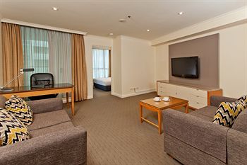Radisson Hotel & Suites Sydney - Coogee Beach Accommodation 3