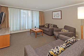 Radisson Hotel & Suites Sydney - Coogee Beach Accommodation 12