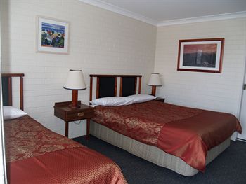 Pigeon House Motor Inn - Coogee Beach Accommodation 1