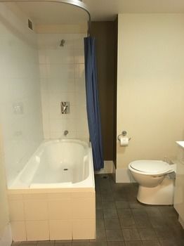 Waldorf The Entrance Serviced Apartments - Coogee Beach Accommodation 11