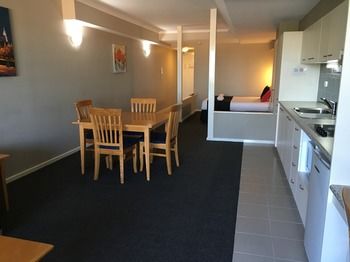 Waldorf The Entrance Serviced Apartments - Coogee Beach Accommodation 42