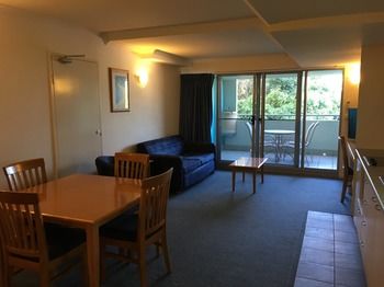 Waldorf The Entrance Serviced Apartments - Coogee Beach Accommodation 53