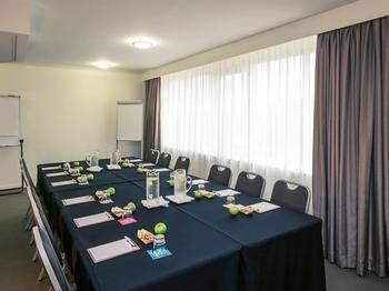 Mercure Sydney Parramatta - Coogee Beach Accommodation 12