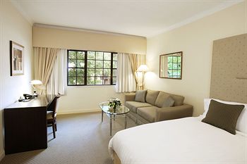 Grand Mercure The Hills Lodge - Coogee Beach Accommodation 5