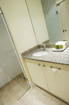 Grand Mercure The Hills Lodge - Coogee Beach Accommodation 12