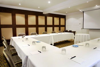 Grand Mercure The Hills Lodge - Coogee Beach Accommodation 20