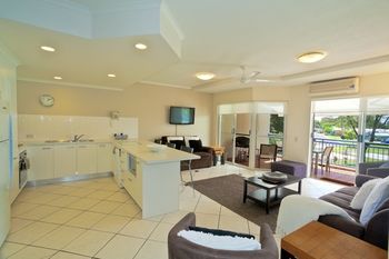 Noosa Riviera - Coogee Beach Accommodation 15