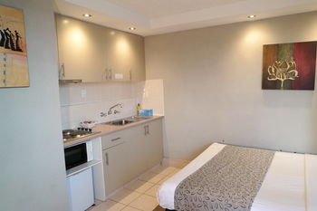 Parkville Place - Coogee Beach Accommodation 2