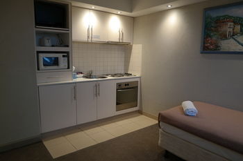 Parkville Place - Coogee Beach Accommodation 4