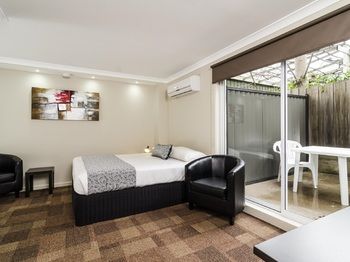 Parkville Place - Coogee Beach Accommodation 7