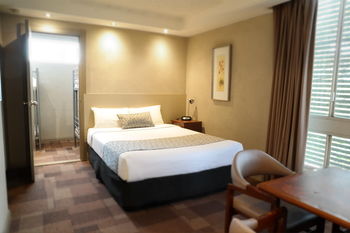 Parkville Place - Coogee Beach Accommodation 17
