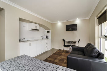 Parkville Place - Coogee Beach Accommodation 19