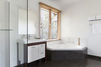 Yering Gorge Cottages By The Eastern Golf Club - Coogee Beach Accommodation 21