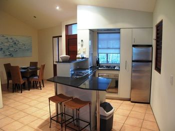 L'Auberge Noosa - Coogee Beach Accommodation 11