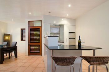 L'Auberge Noosa - Coogee Beach Accommodation 12