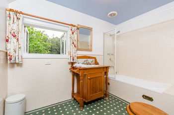 Carriages Boutique Hotel - Coogee Beach Accommodation 36