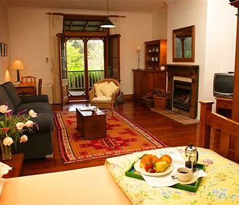 Carriages Boutique Hotel - Coogee Beach Accommodation 2