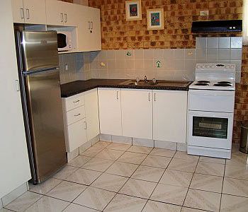 Noosa Yallambee Holiday Apartments - Coogee Beach Accommodation 0