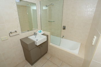 San Marino By The Sea Apartments - Coogee Beach Accommodation 78