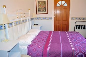 Georgian Court Bed & Breakfast - Coogee Beach Accommodation 0