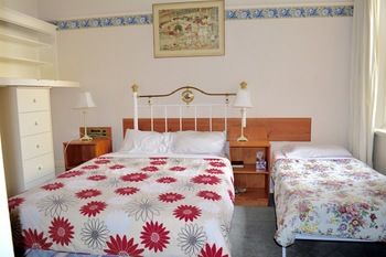 Georgian Court Bed & Breakfast - Coogee Beach Accommodation 8