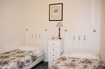 Georgian Court Bed & Breakfast - Coogee Beach Accommodation 32