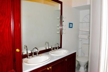 Georgian Court Bed & Breakfast - Coogee Beach Accommodation 57