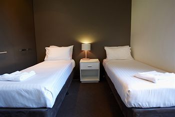 City Edge Serviced Apartments East Melbourne - Coogee Beach Accommodation 8