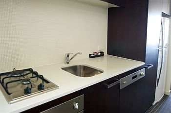 City Edge Serviced Apartments East Melbourne - Coogee Beach Accommodation 11